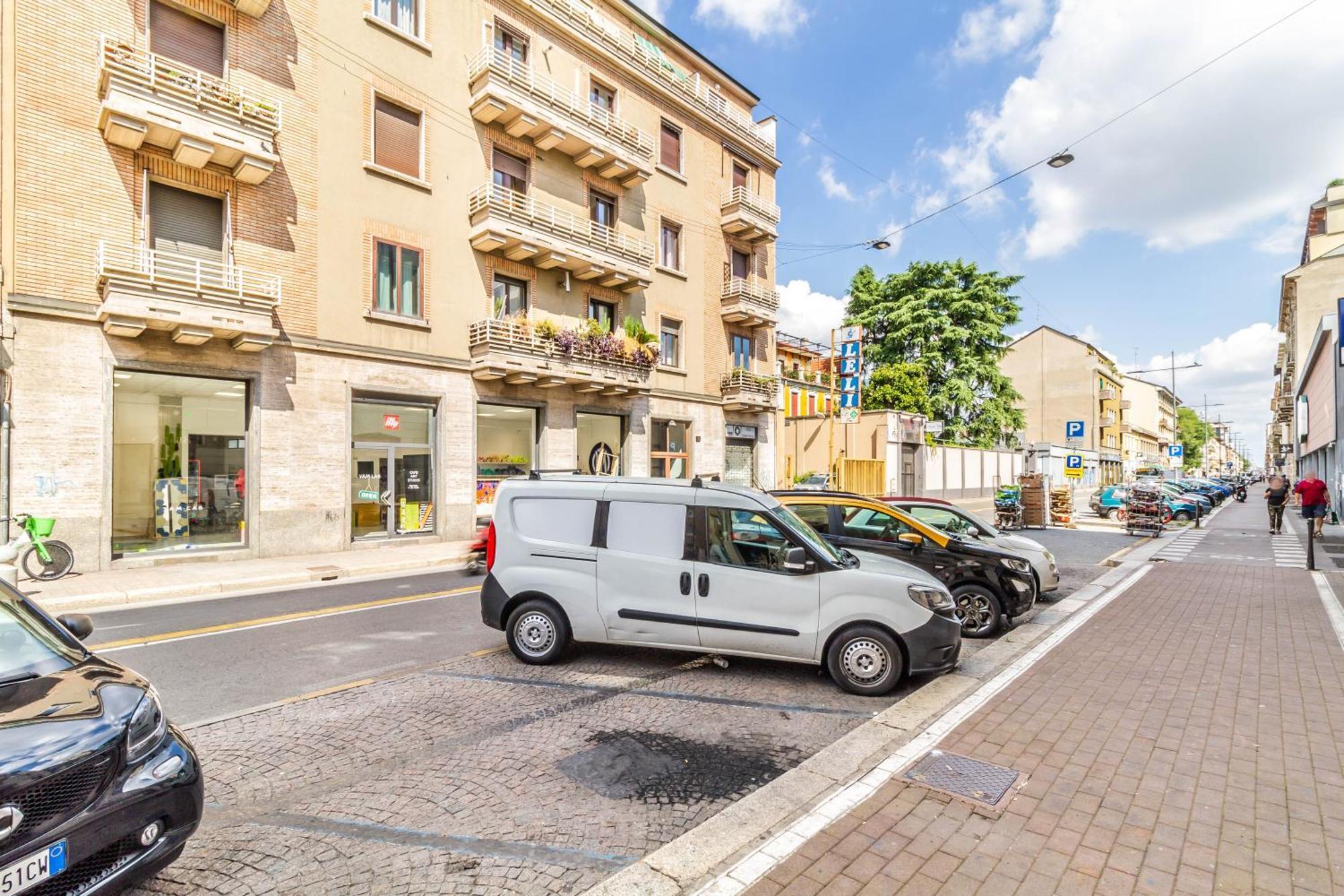 Domusmi Piazzale Loreto Apartment Milan Exterior photo